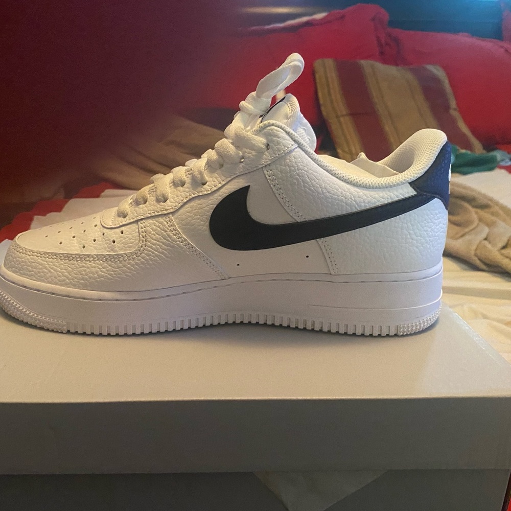 Sneakers/Gym shoe